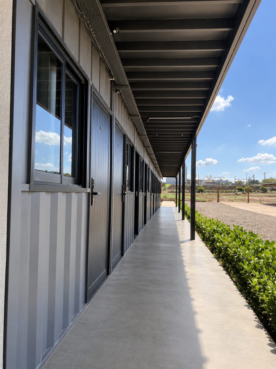 Apartamento Econômico — área externa / entrada